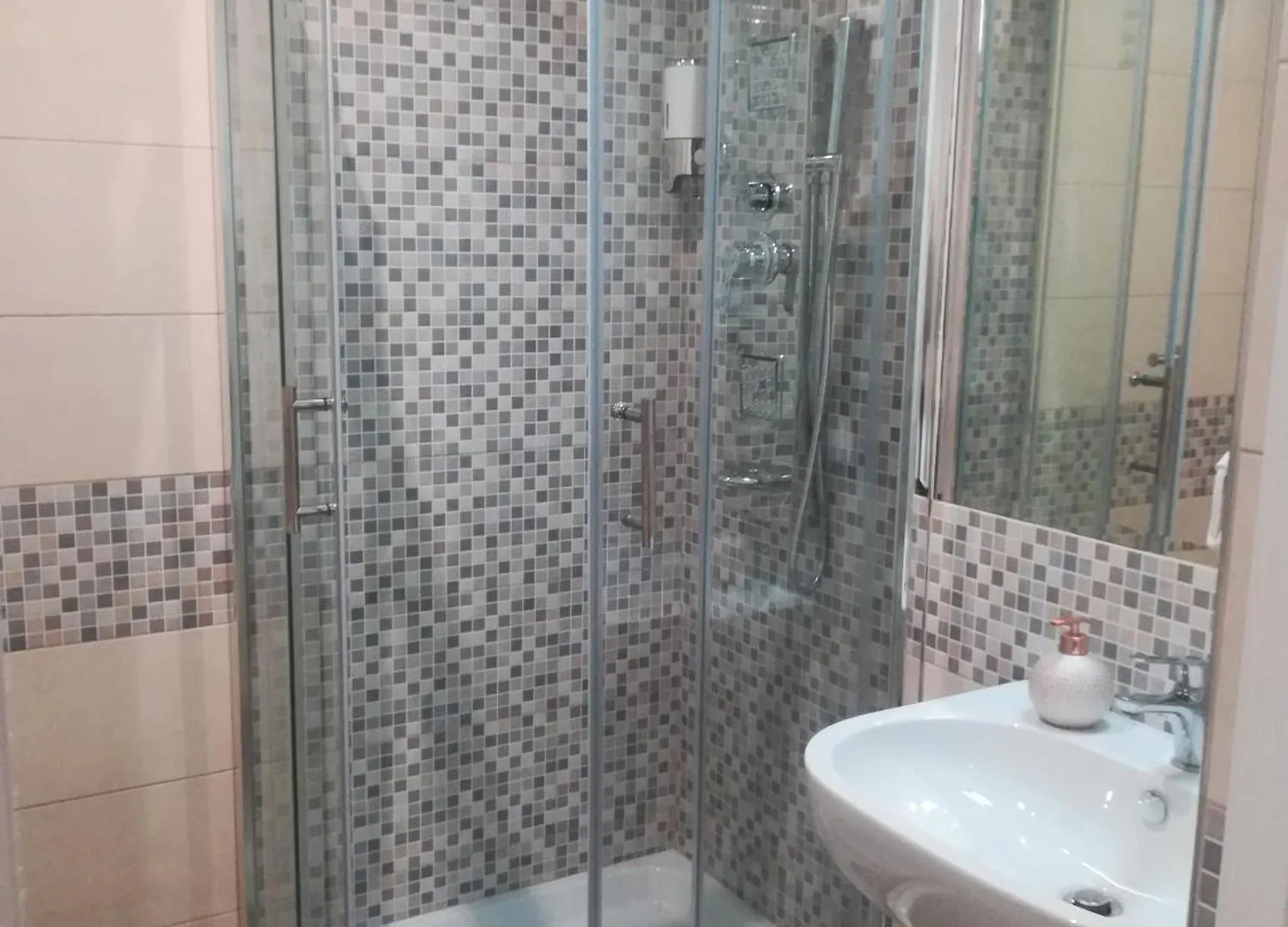 Pisky'S Guest House Rome 0*,  Italy